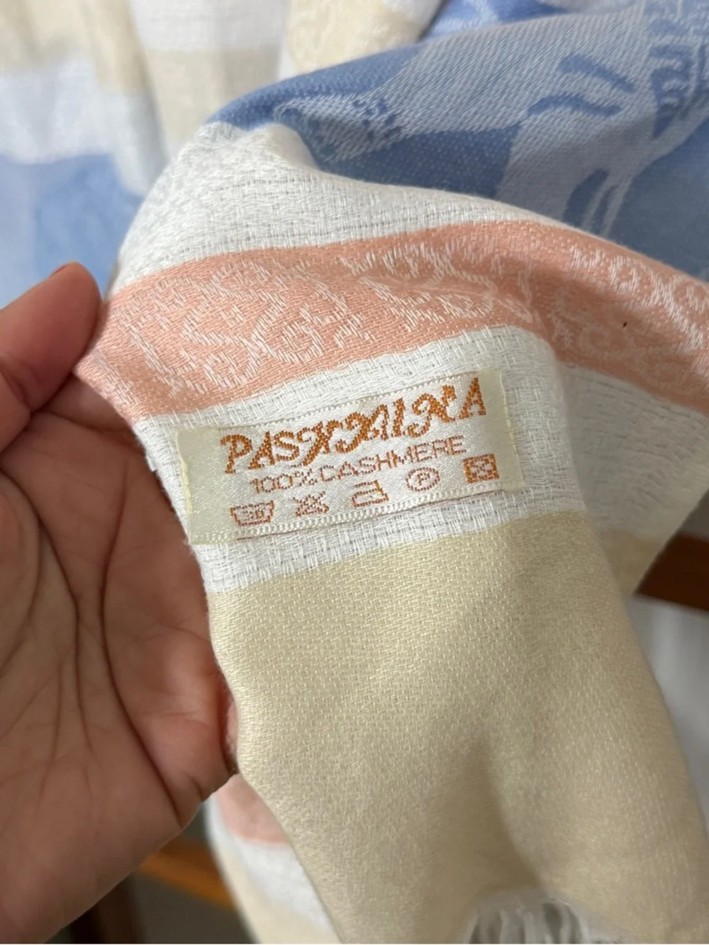 pashmina measures approx